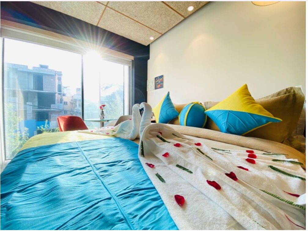 Nuo by Justa Deluxe King Room