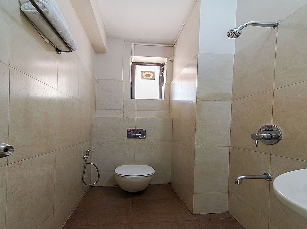 OYO 9913 Nova De Goa Double or Twin Room 12