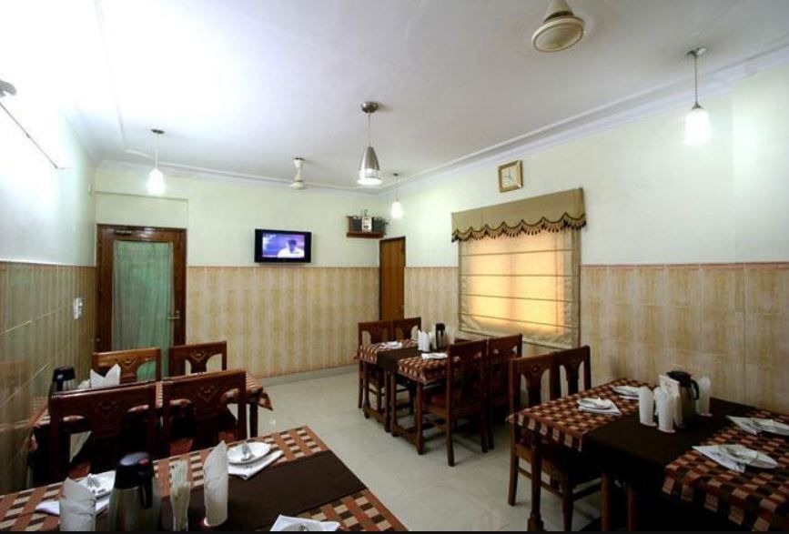 Food & Dining