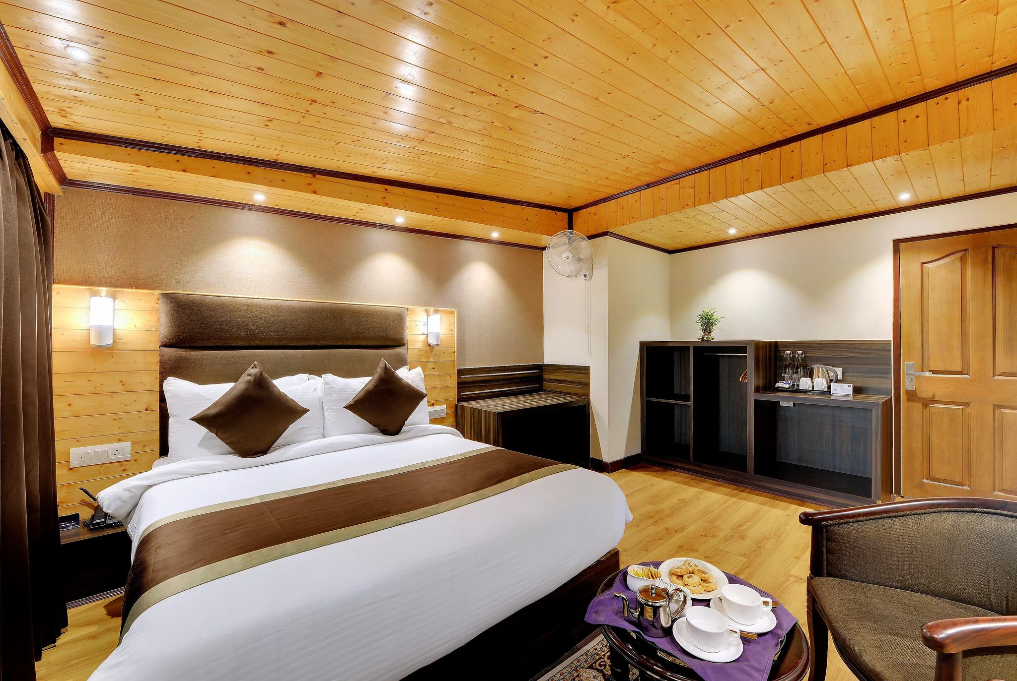 SUMITEL  SHANGRILA Deluxe Double  3