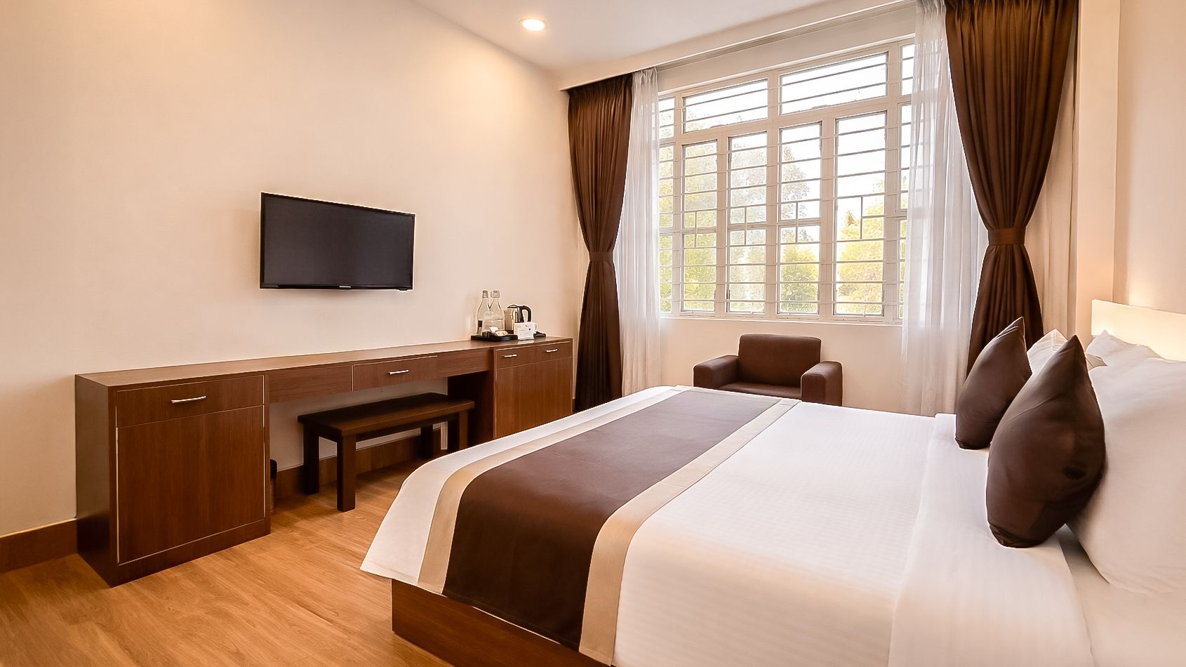 SUMITEL  SHANGRILA Deluxe Double  2