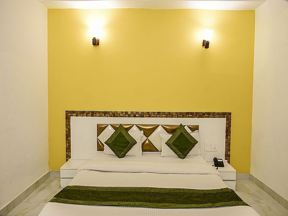 Treebo All Heavens Standard Room, 1 King Bed 7