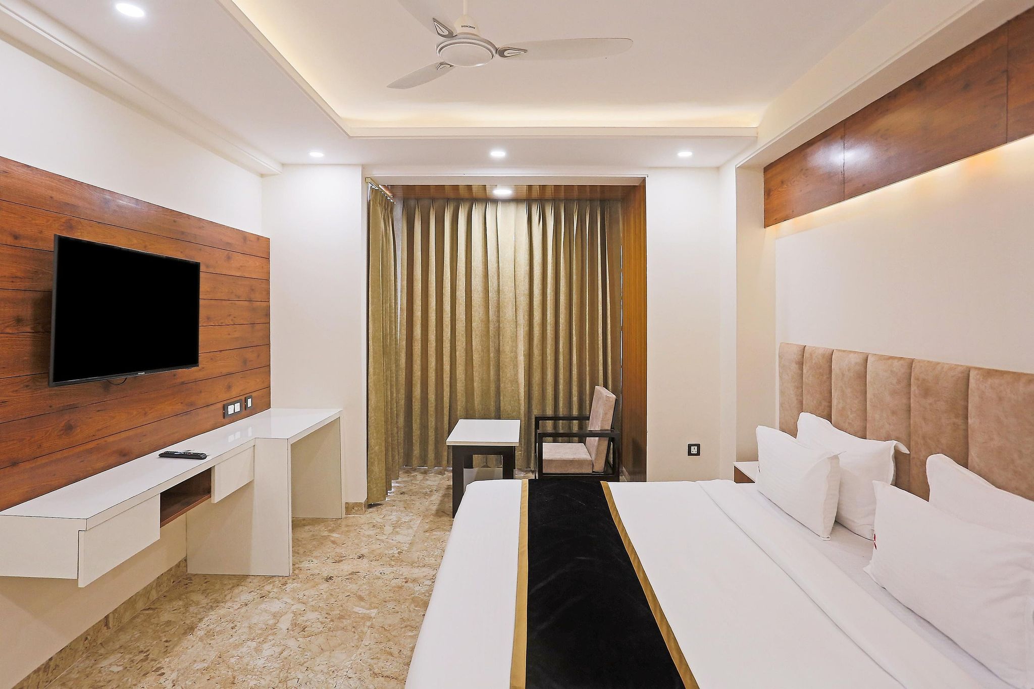 Super Deluxe Room