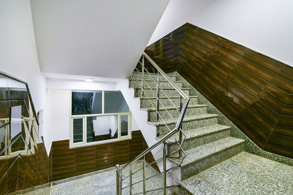 Deluxe Room, 1 King Bed, City View