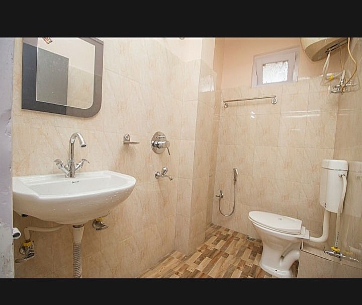 Udaan Alpine Resort Deluxe Room 5