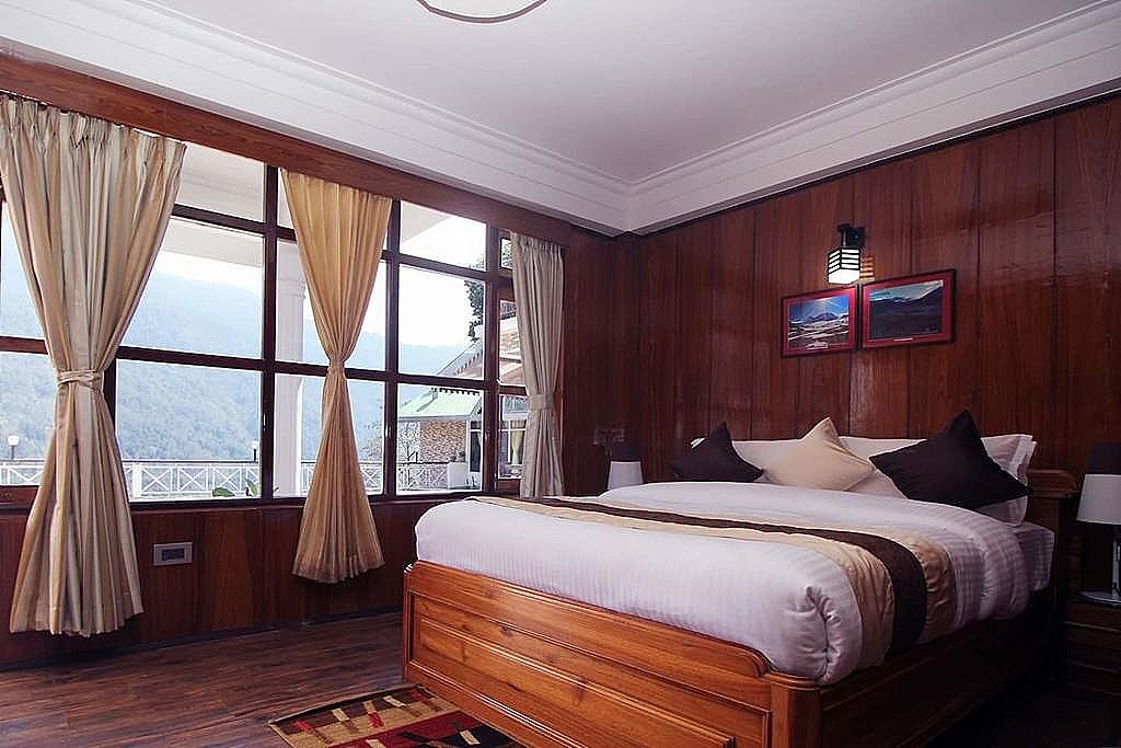 Udaan Alpine Resort Deluxe Room 3