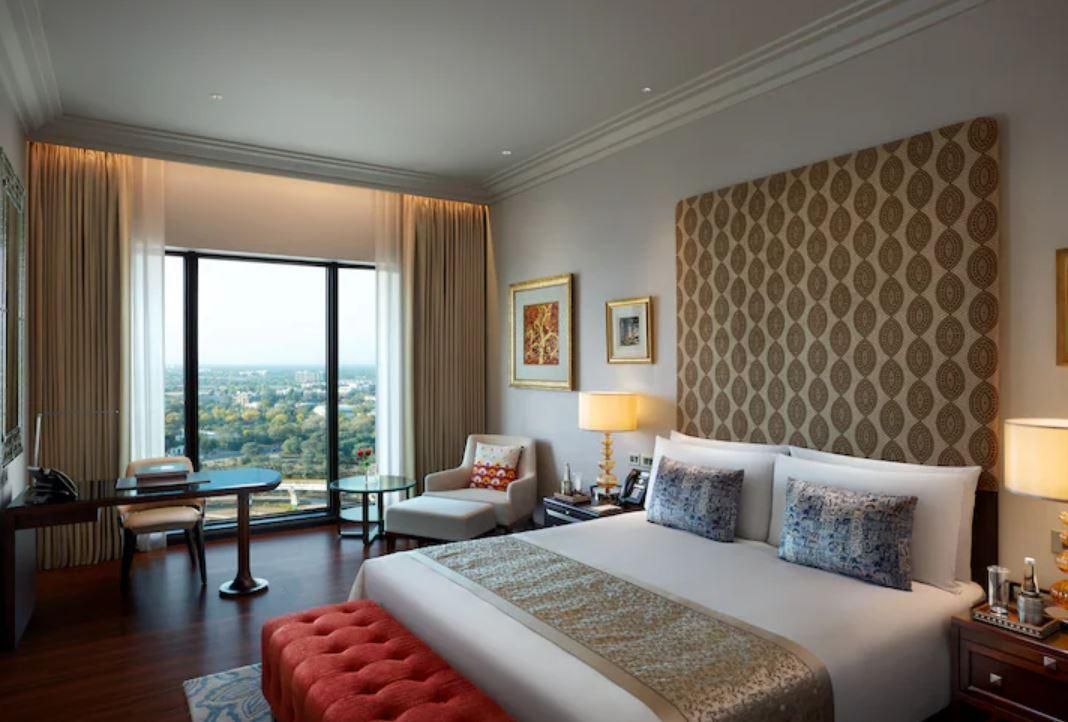 Premier Club Room