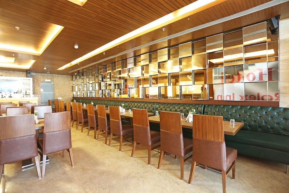 undefined Hotel Rolex Inn 10