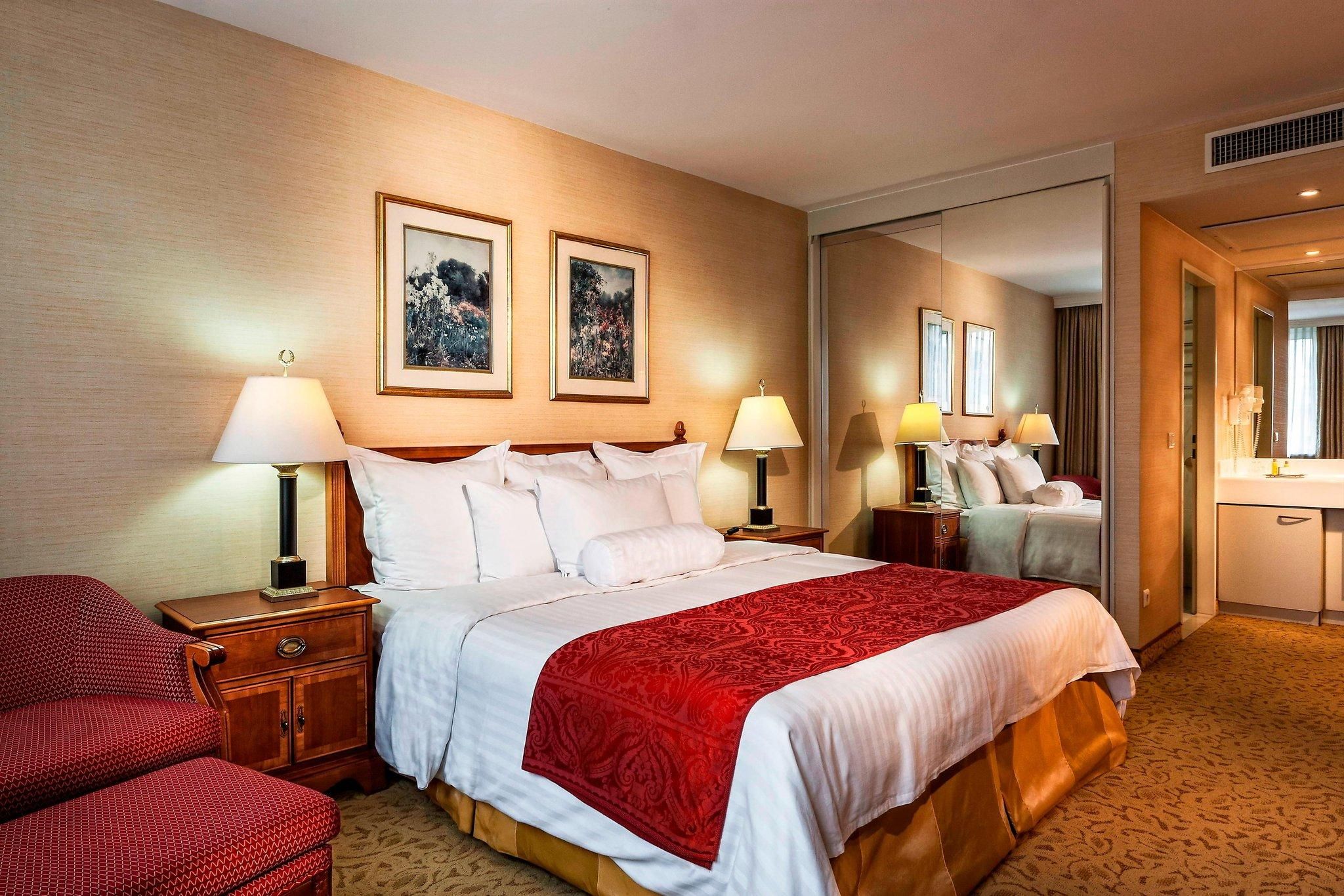 Studio Apartment, 1 King, Sofa bed