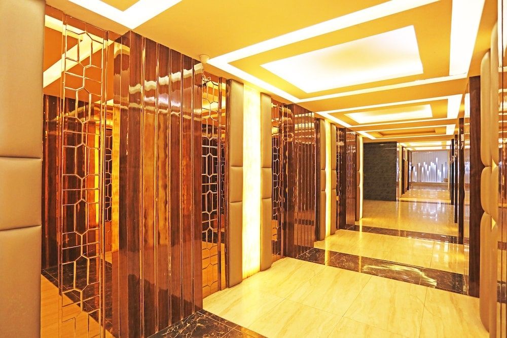 undefined OYO 8902 Hotel Ronald Inn 10
