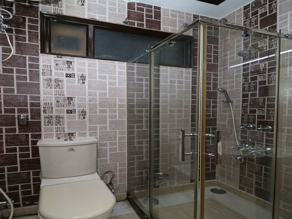 OYO 11201 Near Bhikaji Cama Place Double or Twin Room 13