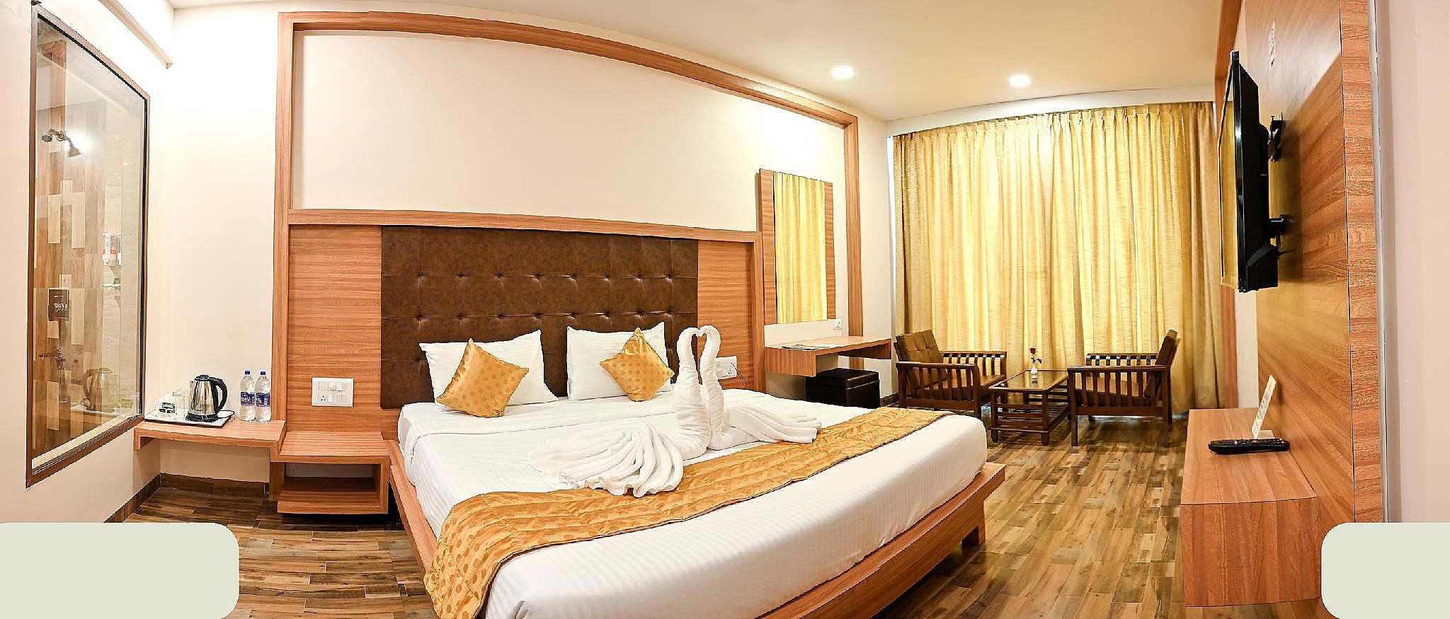 Hotel Laxmi Empire Executive Double Room, 1 King Bed 5
