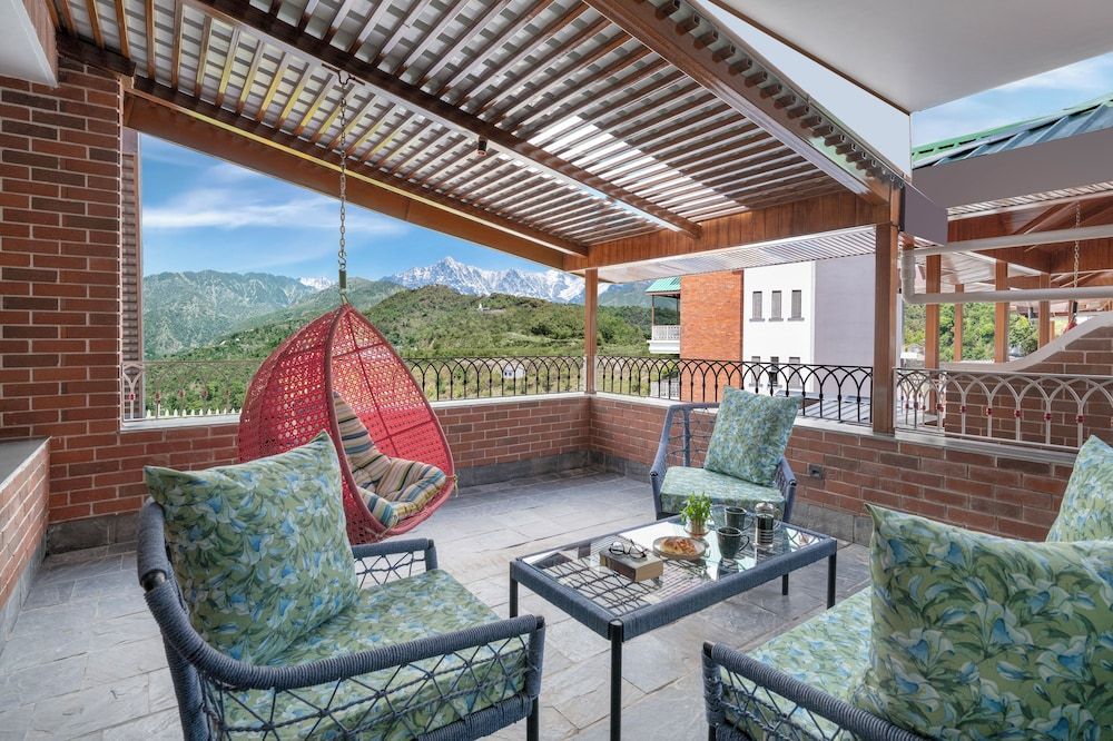 undefined juSTa Birding Dharamshala 10