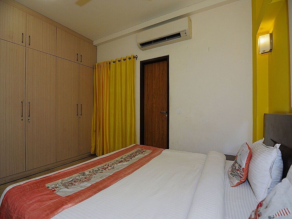 OYO Flagship 494 East of Kailash Premium Double Room, 1 Bedroom, Private Bathroom 4
