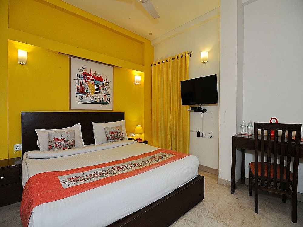 OYO Flagship 494 East of Kailash Premium Double Room, 1 Bedroom, Private Bathroom 5