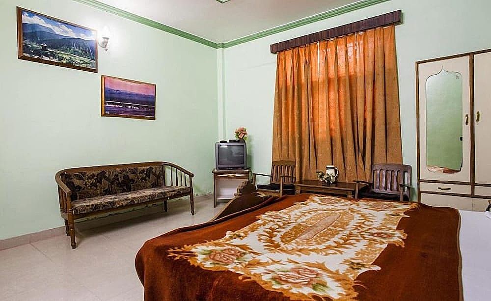 Hotel Sahiwa Deluxe Room 14