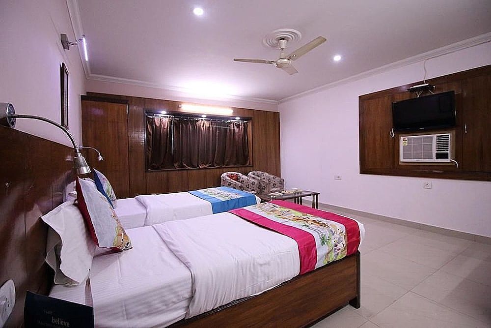 Hotel Sahiwa Deluxe Room 3