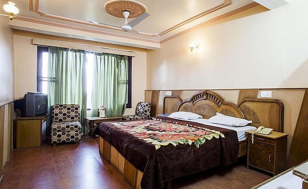 Hotel Sahiwa Deluxe Room