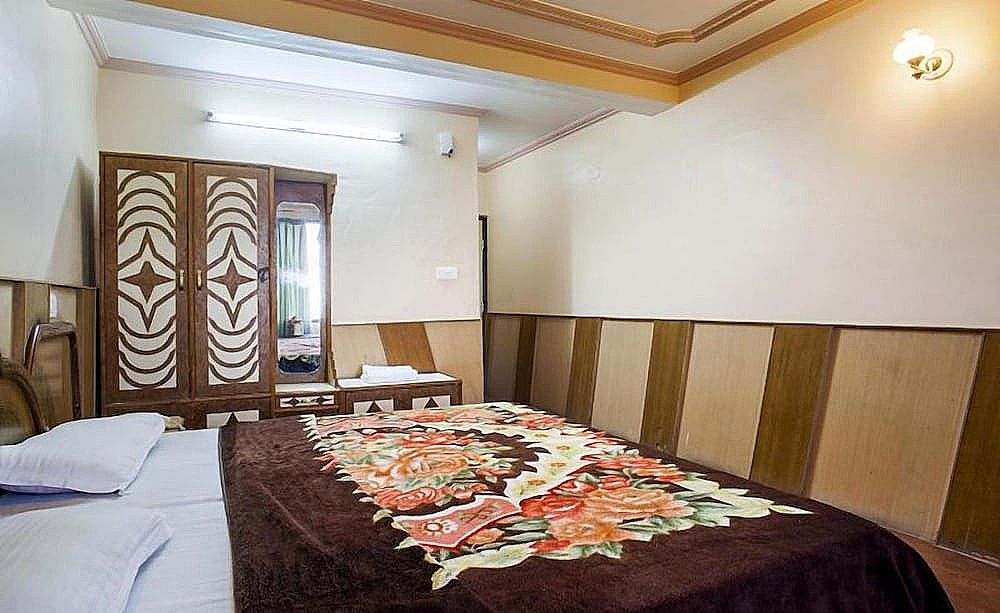 Hotel Sahiwa Deluxe Room 21