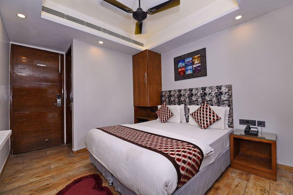 Staybook Hotel Nitya Maharani Deluxe Studio 12