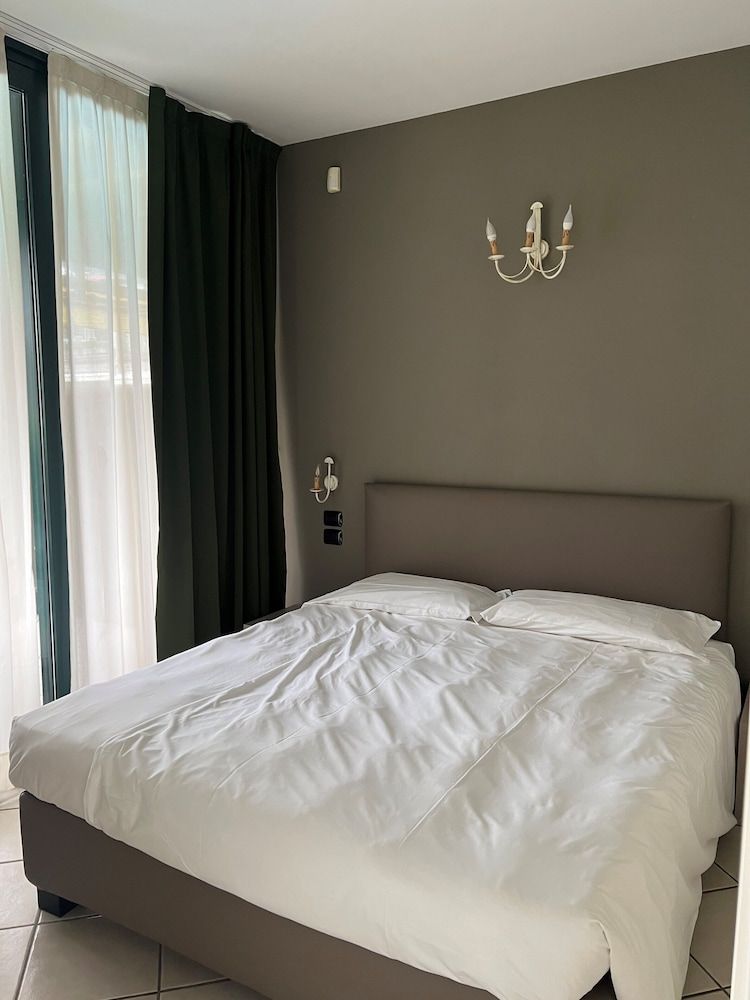 Standard Suite, 1 Bedroom, Terrace, Lake View