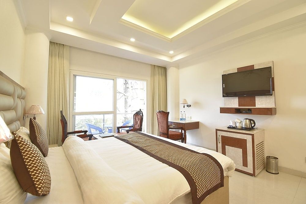Royal Castle Dharamshala Deluxe without balcony 7
