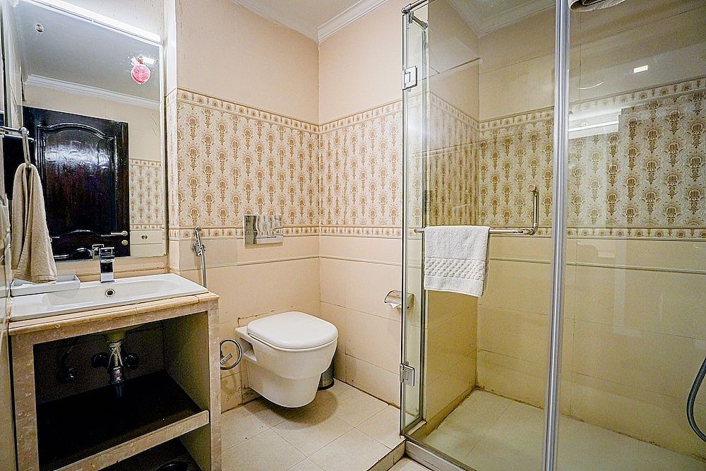 Royal Castle Dharamshala Deluxe without balcony 13