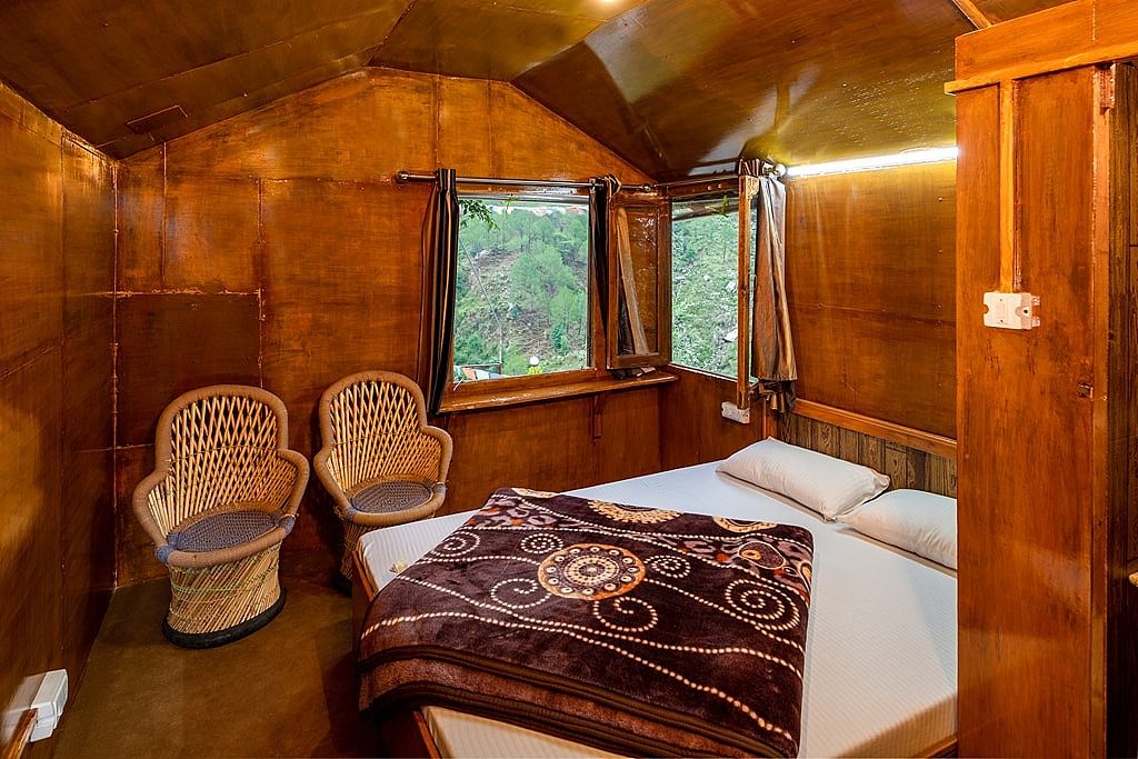 Triund Camps Riverside Resort Tree House