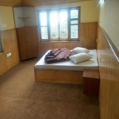 Triund Camps Riverside Resort Tree House 3