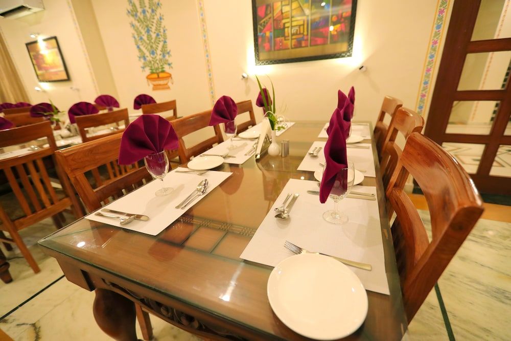 undefined The Everest Hill Resort 10