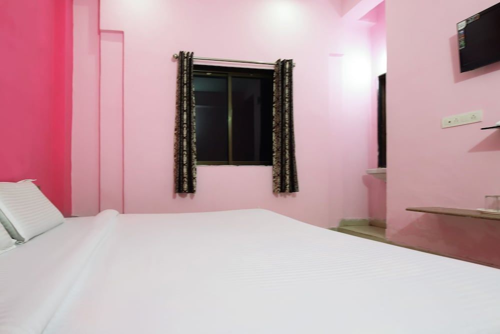 SPOT ON 49840 Hotel Kamal Darshan Room 8