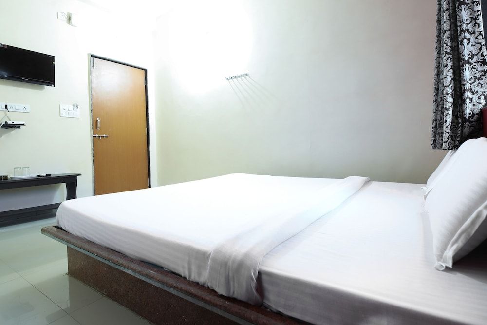 undefined SPOT ON 49840 Hotel Kamal Darshan 9