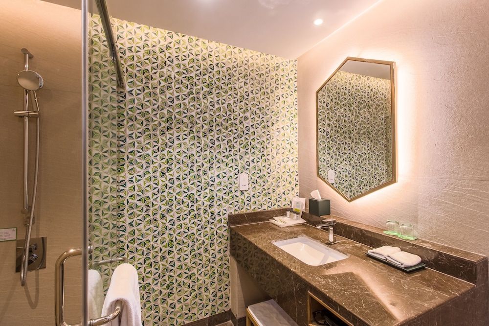 Holiday Inn Chandigarh Zirakpur, an IHG Hotel Standard Room, 1 King Bed 7