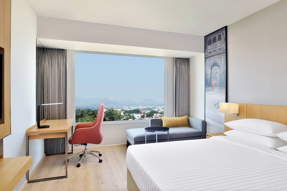 Courtyard by Marriott Nashik Room, 1 King Bed