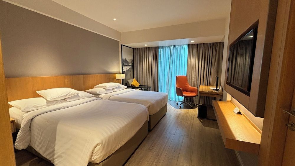 undefined Courtyard by Marriott Nashik 7