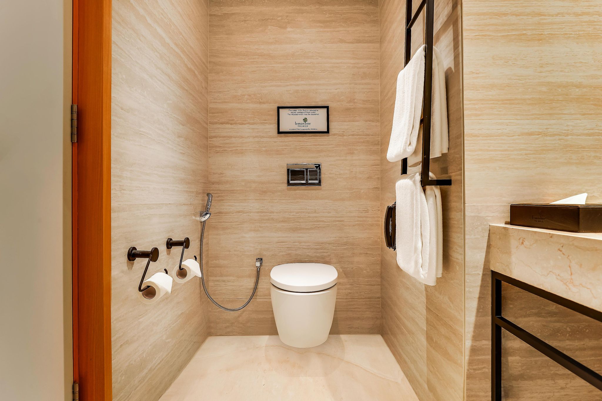 Lemon Tree Premier, Vijayawada Deluxe Room 11