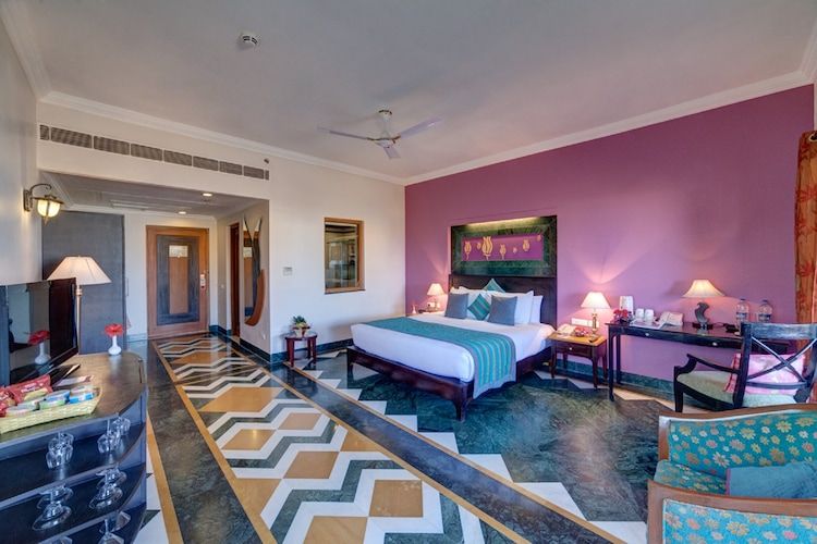 Deluxe Room with City View with Garden View (Super) (No Window)