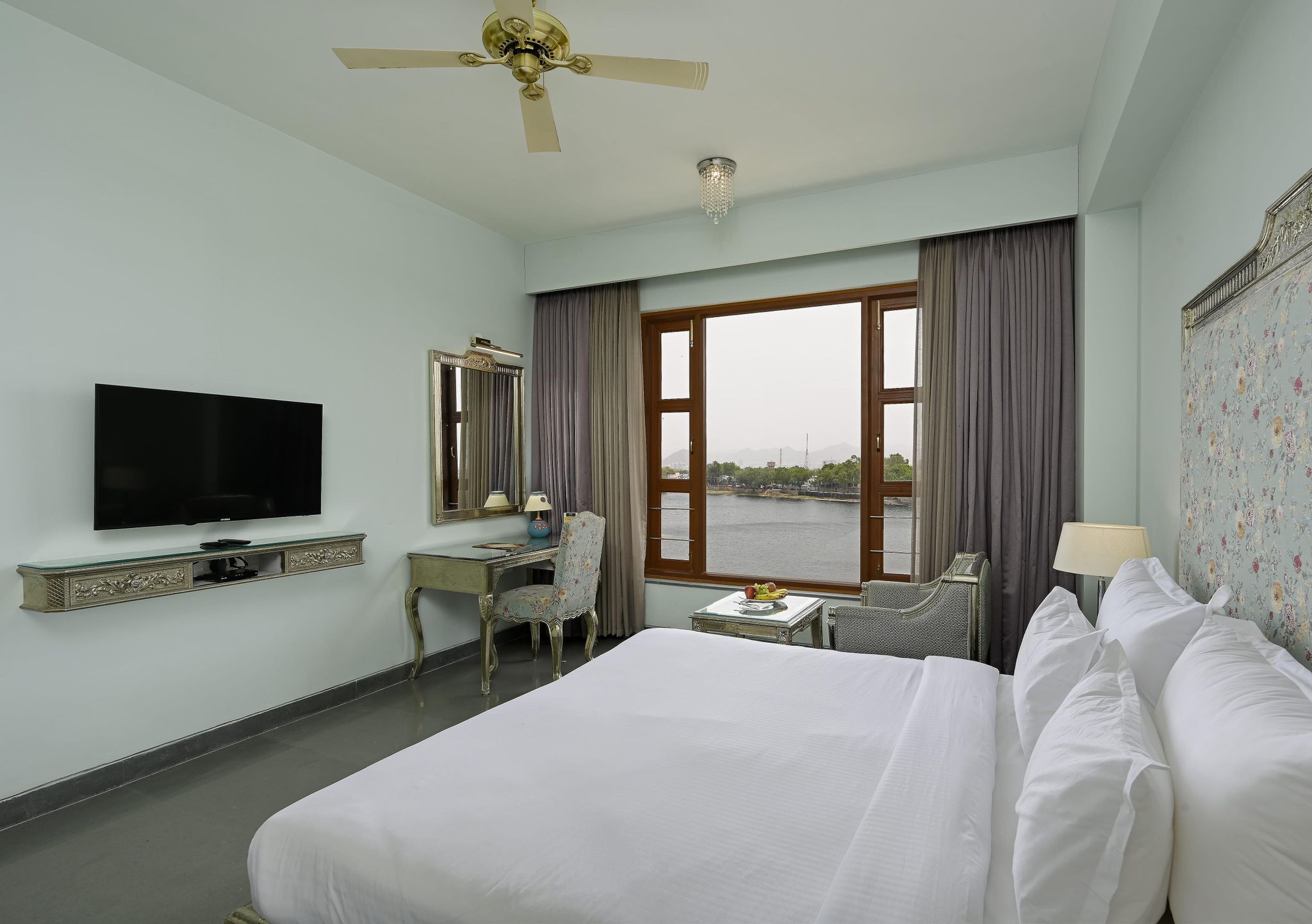 Lake View Imperial Room