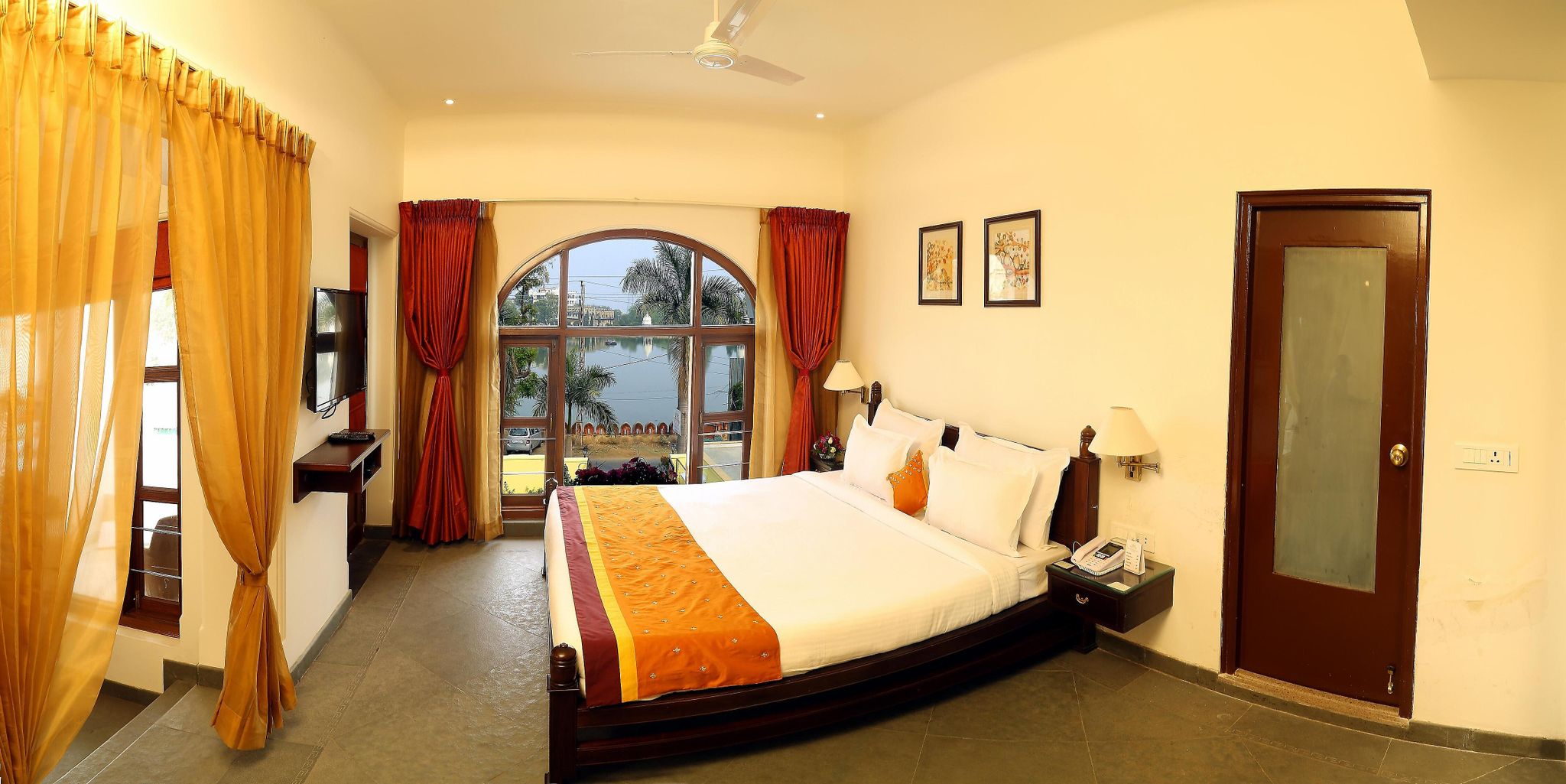Heritage Lake View Royal Suite with Balcony (Shared Balcony)