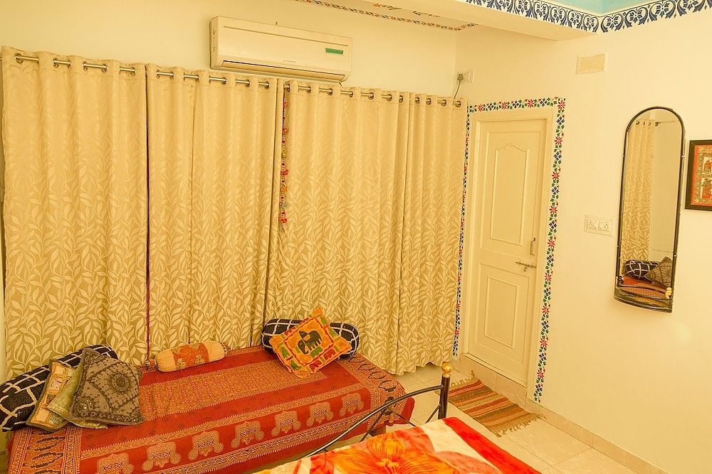 OYO Flagship 22901 Hotel Hanuman Ghat