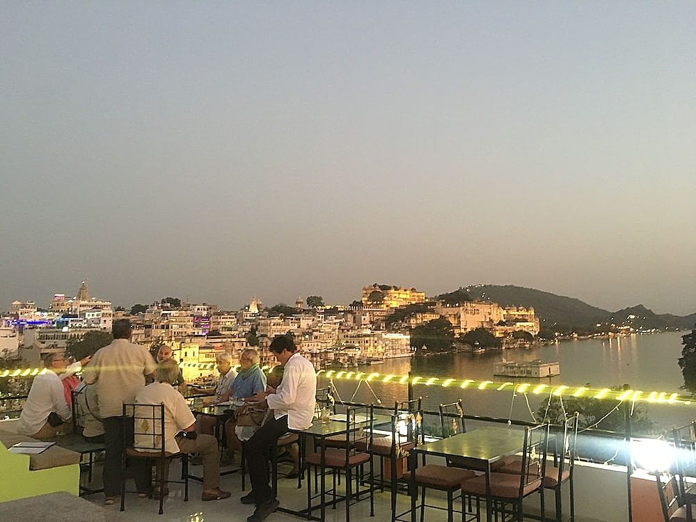 OYO Flagship 22901 Hotel Hanuman Ghat