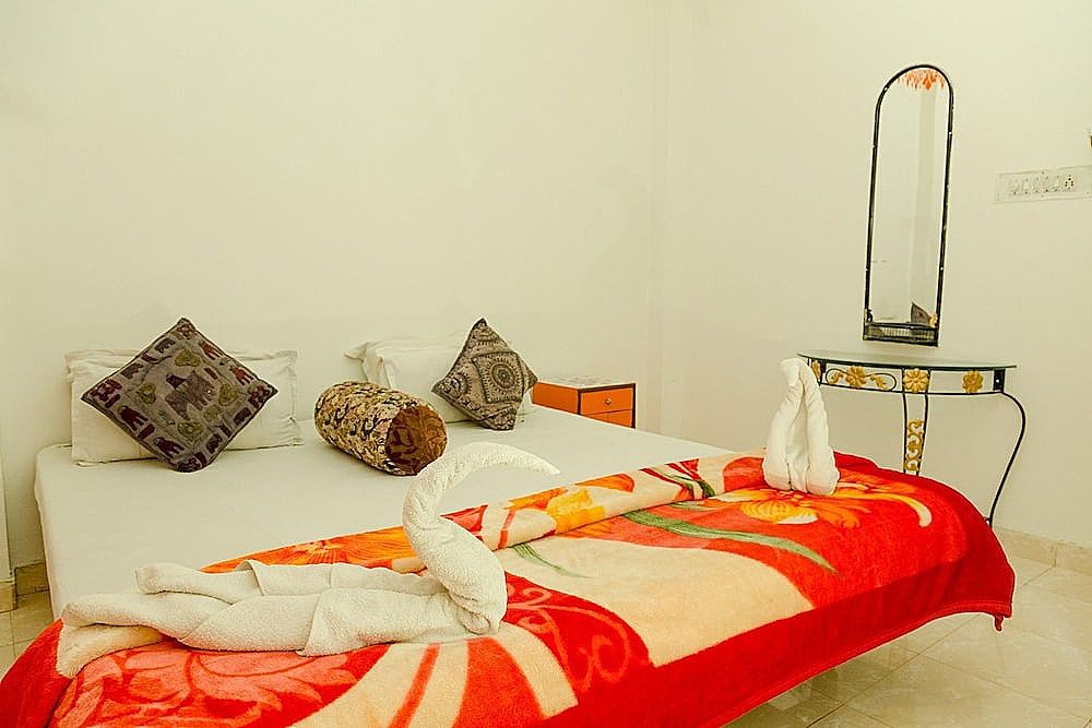 OYO Flagship 22901 Hotel Hanuman Ghat