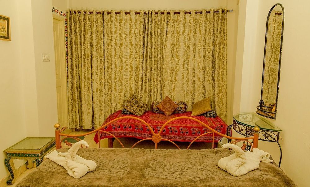 OYO Flagship 22901 Hotel Hanuman Ghat