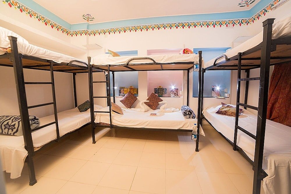 OYO Flagship 22901 Hotel Hanuman Ghat