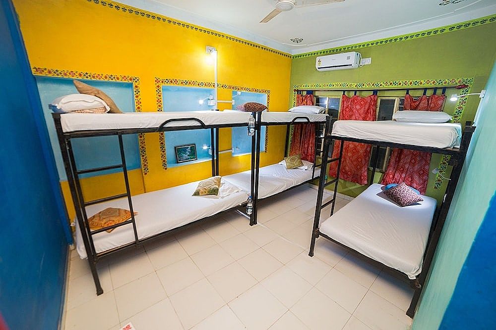OYO Flagship 22901 Hotel Hanuman Ghat