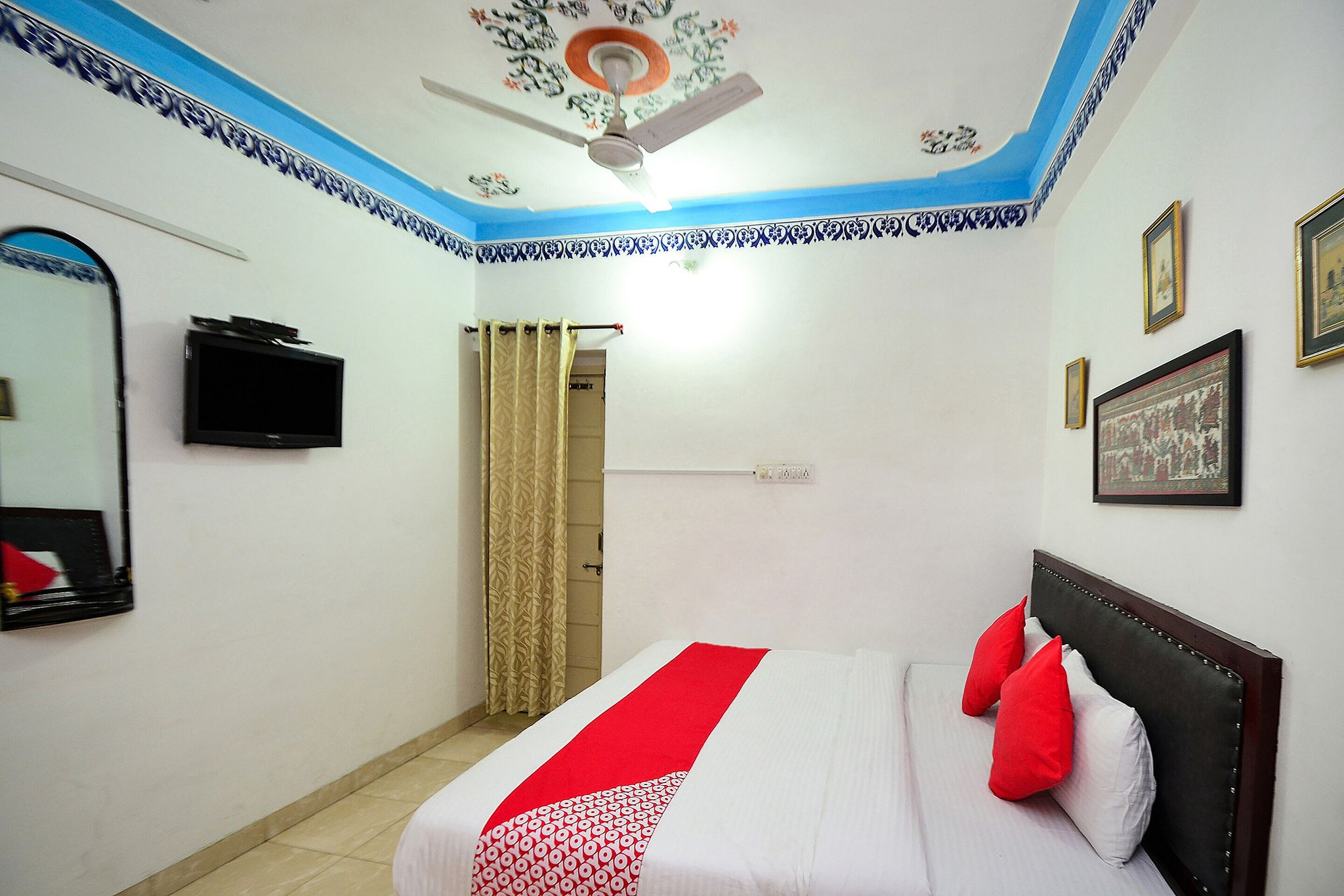 OYO Flagship 22901 Hotel Hanuman Ghat