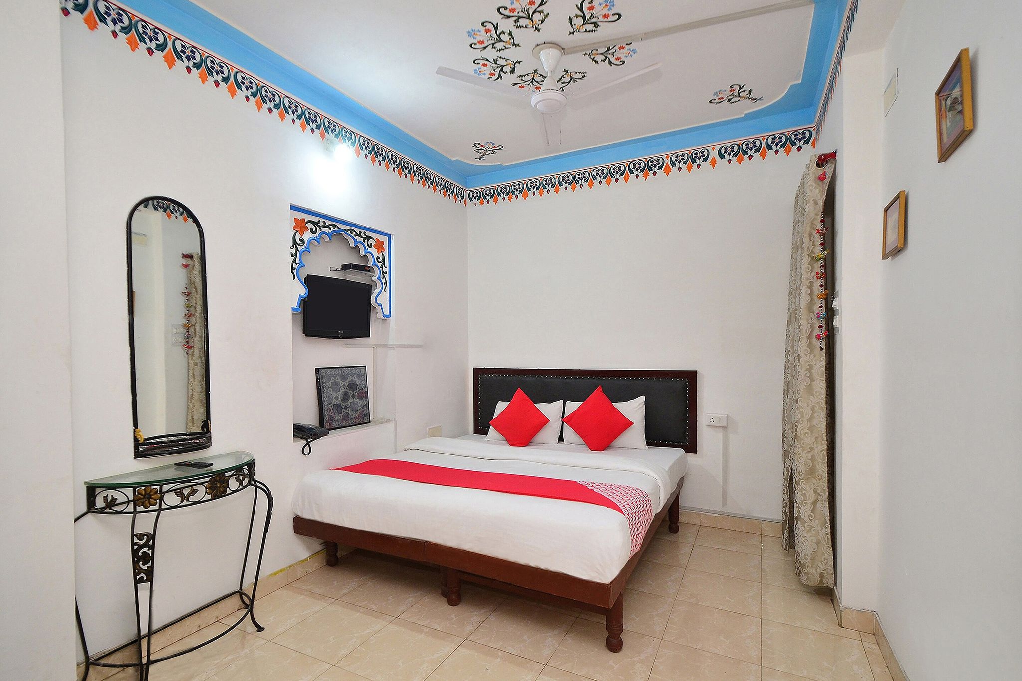 OYO Flagship 22901 Hotel Hanuman Ghat