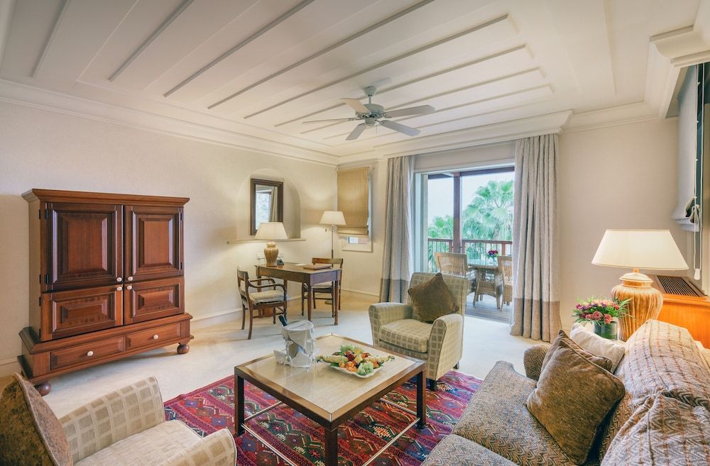 Columbia Beach Resort Executive Suite, Sea View (Main Building) 5