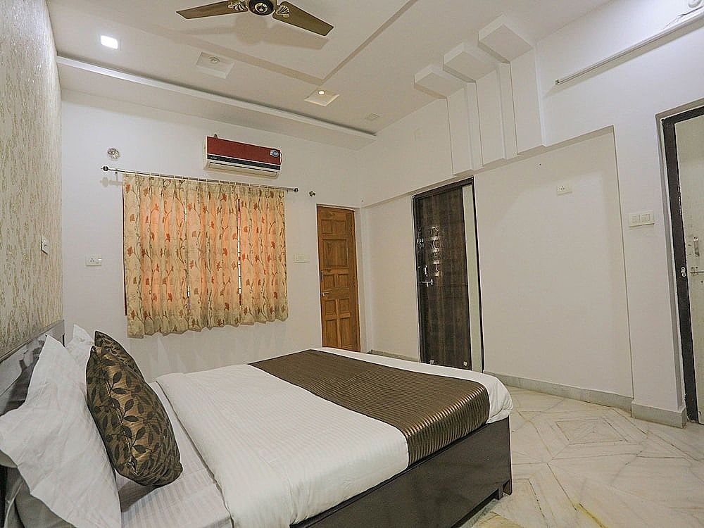 OYO 10287 Home 3BHK Villa near Lake City Mall Double or Twin Room 3