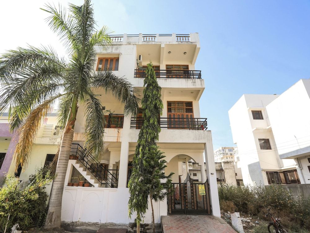 undefined OYO 10287 Home 3BHK Villa near Lake City Mall 2